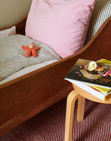 Wichtel Rattle Doll Red Orange